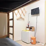 24 Guesthouse Jongno Tower