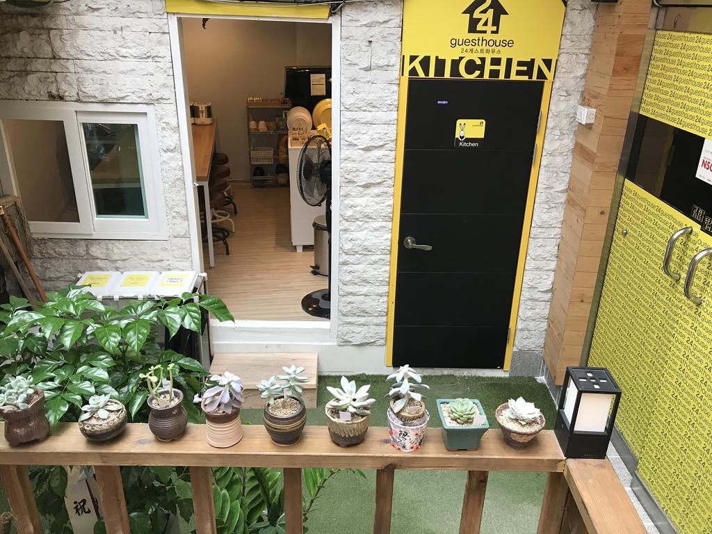 24 Jongno Tower Guest house Seoul