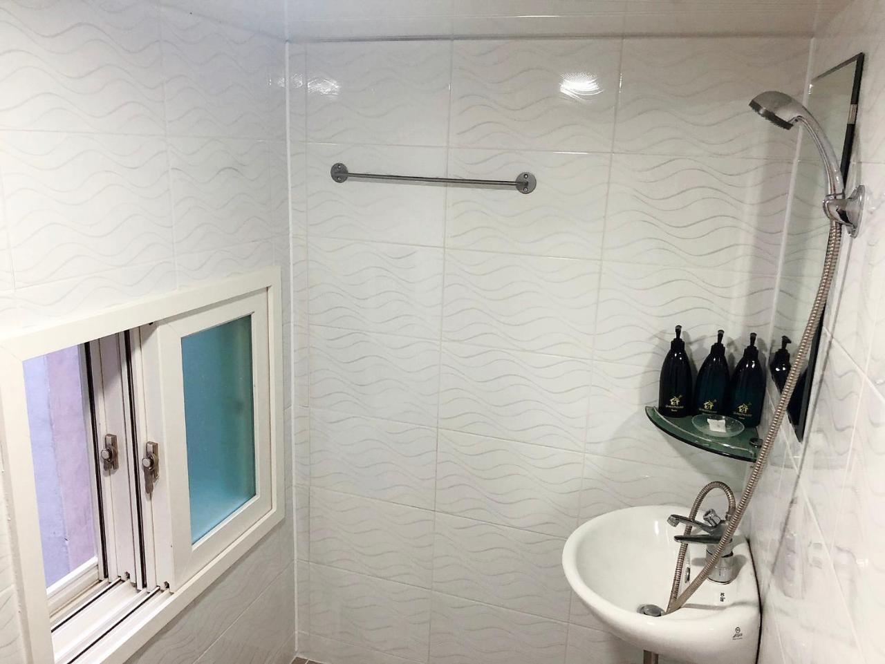 24 Jongno Tower Guest house Seoul
