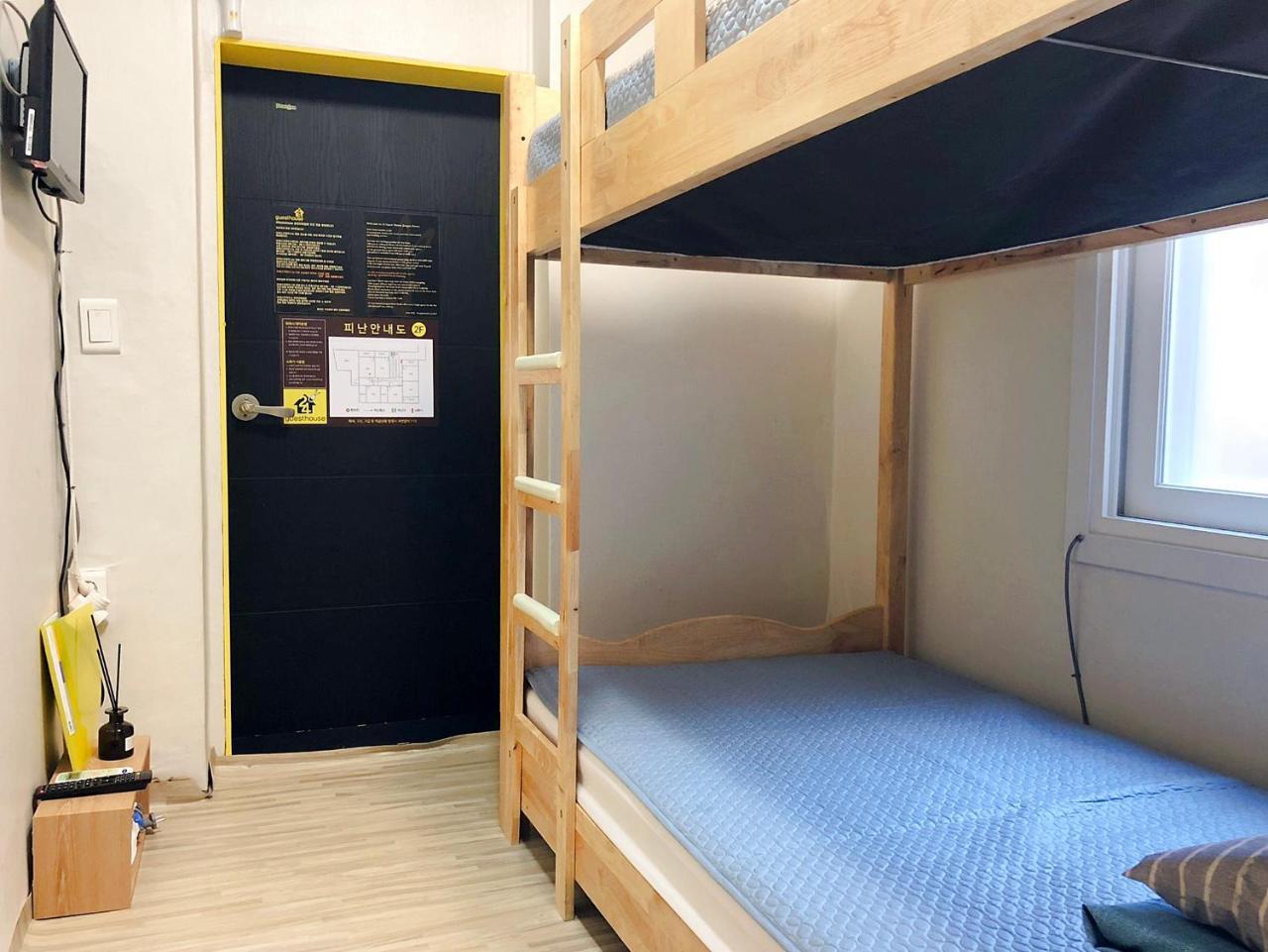 24 Jongno Tower Guest house